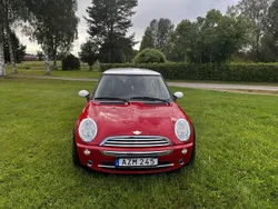 Röd Begagnad 2006 Mini Cooper Pepper Halvkombi | 49 500 kr (Marknadspris)