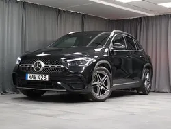 Svart Begagnad 2022 Mercedes GLA200 AMG line SUV | 379 000 kr (Marknadspris)