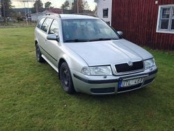 Silver Begagnad 2004 Skoda Octavia Tour Kombi | 18 000 kr (Marknadspris)