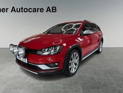 Röd Begagnad 2015 VW Golf Alltrack Kombi | 182 000 kr (Lite dyr)