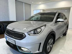 Grå Begagnad 2019 Kia Niro SUV | 179 900 kr (Bra pris)