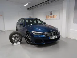Blå Begagnad 2021 BMW 520 M Sport Kombi | 369 900 kr (Marknadspris)