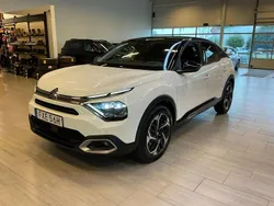 Vit Begagnad 2024 Citroën C4 PureTech Halvkombi | 238 000 kr (Marknadspris)