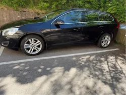 Svart Begagnad 2013 Volvo V60 Momentum Kombi | 110 000 kr (Bra pris)