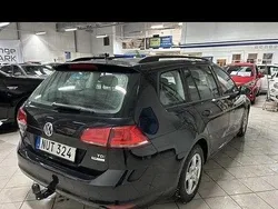 Svart Begagnad 2016 VW Golf VII Kombi | 80 000 kr (Superpris)