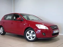 Röd Begagnad 2007 Kia Ceed EX Halvkombi | 24 900 kr (Bra pris)