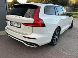 Vit Begagnad 2020 Volvo V60 R-Design Kombi | 268 000 kr (Bra pris)
