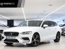 Vit Begagnad 2022 Volvo V60 Kombi | 294 900 kr (Marknadspris)