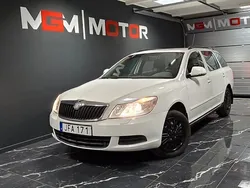 Vit Begagnad 2008 Skoda Octavia Ambiente Kombi | 40 000 kr (Lite dyr)