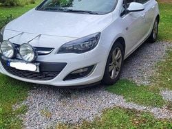 Vit Begagnad 2013 Opel Astra Sport Halvkombi | 35 000 kr (Bra pris)