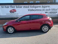 Röd Begagnad 2015 Renault Mégane III LIMITED Halvkombi | 78 000 kr (Marknadspris)
