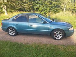 Grön Begagnad 2000 Audi A4 Sedan | 20 000 kr (Marknadspris)