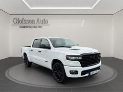 Vit (bright white pw7 ) Ny 2025 Dodge Ram Pickup | 1 118 750 kr (Marknadspris)