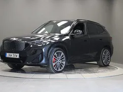 Svart Begagnad 2024 BMW iX1 M Sport SUV | 599 000 kr (Dyr)