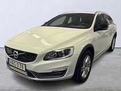 Vit Begagnad 2016 Volvo V60 CC Business Edition Kombi | 215 000 kr (Marknadspris)