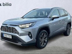 Silver Begagnad 2024 Toyota RAV4 Hybrid Executive SUV | 434 900 kr (Bra pris)