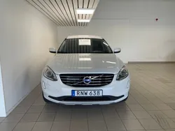 Vit Begagnad 2015 Volvo XC60 Business Edition SUV | 194 000 kr (Marknadspris)
