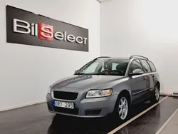 Grå Begagnad 2007 Volvo V50 Kinetic Kombi | 29 900 kr (Marknadspris)