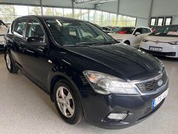 Svart Begagnad 2010 Kia Ceed EX Halvkombi | 42 900 kr (Marknadspris)