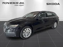 Svart (black magic pärleffekt me) Ny 2025 Skoda Octavia Selection Kombi | 376 800 kr (Marknadspris)