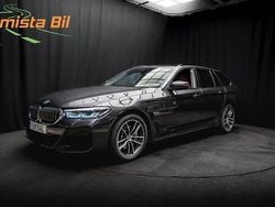 Grå Begagnad 2023 BMW 530 M Sport Kombi | 409 700 kr