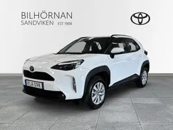 Vit Begagnad 2023 Toyota Yaris Cross Active SUV | 284 900 kr (Marknadspris)