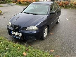 Blå Begagnad 2007 Seat Ibiza Halvkombi | 24 800 kr (Marknadspris)