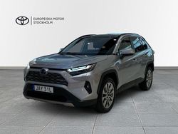Silver (silvermetallic) Begagnad 2024 Toyota RAV4 Hybrid Executive SUV | 484 900 kr (Lite dyr)