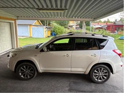 Vit Begagnad 2012 Toyota RAV4 SUV | 170 000 kr (Marknadspris)