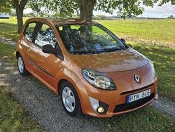 Orange Begagnad 2009 Renault Twingo Halvkombi | 29 999 kr (Marknadspris)