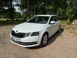 Vit Begagnad 2018 Skoda Octavia Style Kombi | 108 800 kr (Bra pris)