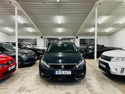 Mörkgrå Begagnad 2018 Peugeot 308 S Halvkombi | 79 900 kr