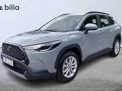 Grå Begagnad 2025 Toyota Corolla Cross SUV | 369 900 kr
