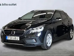 Svart Begagnad 2019 Volvo V40 CC Kombi | 199 900 kr (Marknadspris)