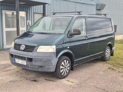Mörkgrön (grön) Begagnad 2009 VW T5 Van | 59 800 kr (Marknadspris)