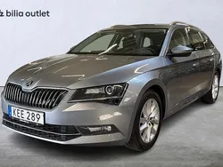 Grå Begagnad 2017 Skoda Superb Style Kombi | 224 900 kr (Marknadspris)