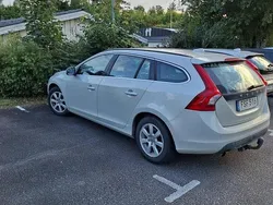 Vit Begagnad 2013 Volvo V60 Momentum Kombi | 78 000 kr (Bra pris)
