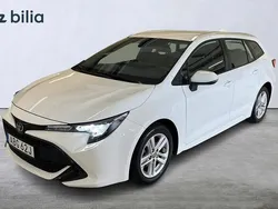 Vit Begagnad 2022 Toyota Corolla Active Kombi | 254 900 kr (Marknadspris)