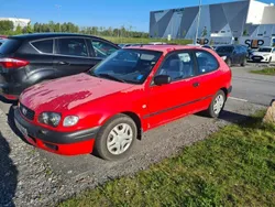 Röd Begagnad 2001 Toyota Corolla Halvkombi | 17 000 kr (Marknadspris)