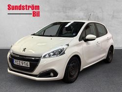 Vit Begagnad 2016 Peugeot 208 Halvkombi | 64 900 kr (Marknadspris)