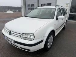 Vit Begagnad 2005 VW Golf Kombi | 19 900 kr (Marknadspris)