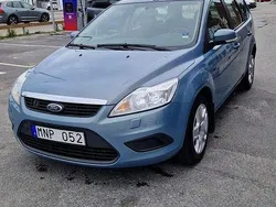 Grå Begagnad 2009 Ford Focus Trend Kombi | 28 000 kr