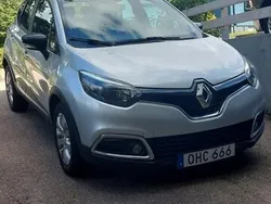 Silver Begagnad 2017 Renault Captur SUV | 99 999 kr (Marknadspris)