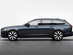Blå Ny 2025 Volvo V90 Plus Kombi | 585 500 kr