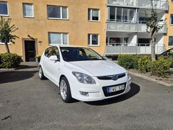 Vit Begagnad 2008 Hyundai i30 Halvkombi | 70 000 kr (Dyr)