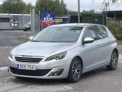 Ljusgrå Begagnad 2016 Peugeot 308 Halvkombi | 89 600 kr (Marknadspris)
