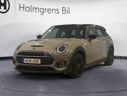 Grå (moonwalk grey met) Begagnad 2022 Mini Cooper Clubman Kombi | 299 800 kr (Marknadspris)