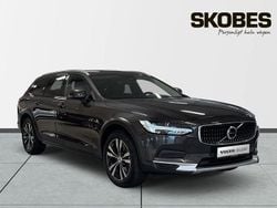 Grå Begagnad 2024 Volvo V90 CC Core Kombi | 459 100 kr (Bra pris)