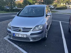 Silver Begagnad 2005 VW Golf Plus Cross Comfortline Minibuss | 15 000 kr (Marknadspris)