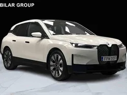Vit Begagnad 2023 BMW iX SUV | 529 000 kr (Marknadspris)